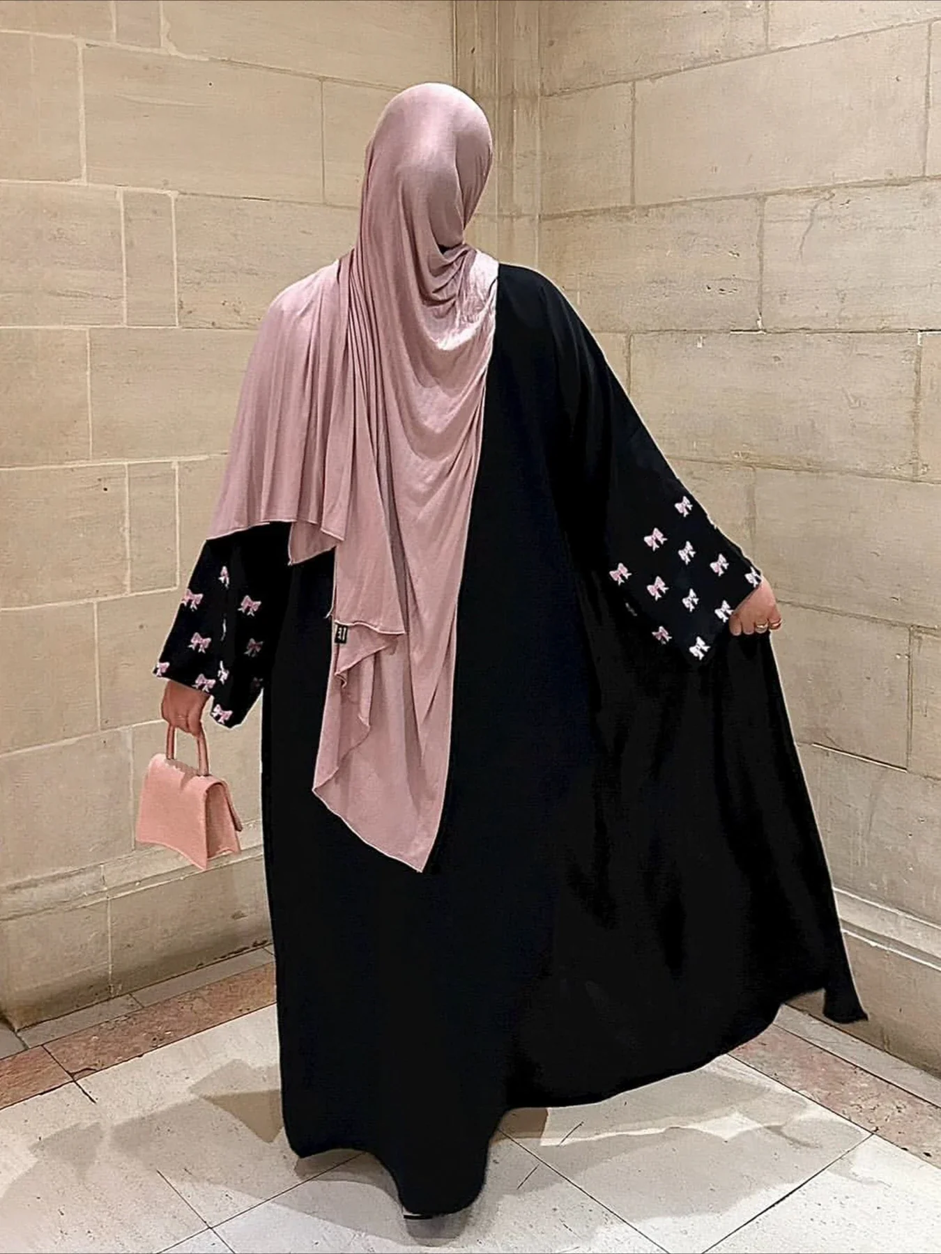 Robes arabes pour femmes: Abayas, Kaftans et Jalabiya - image de produit 4